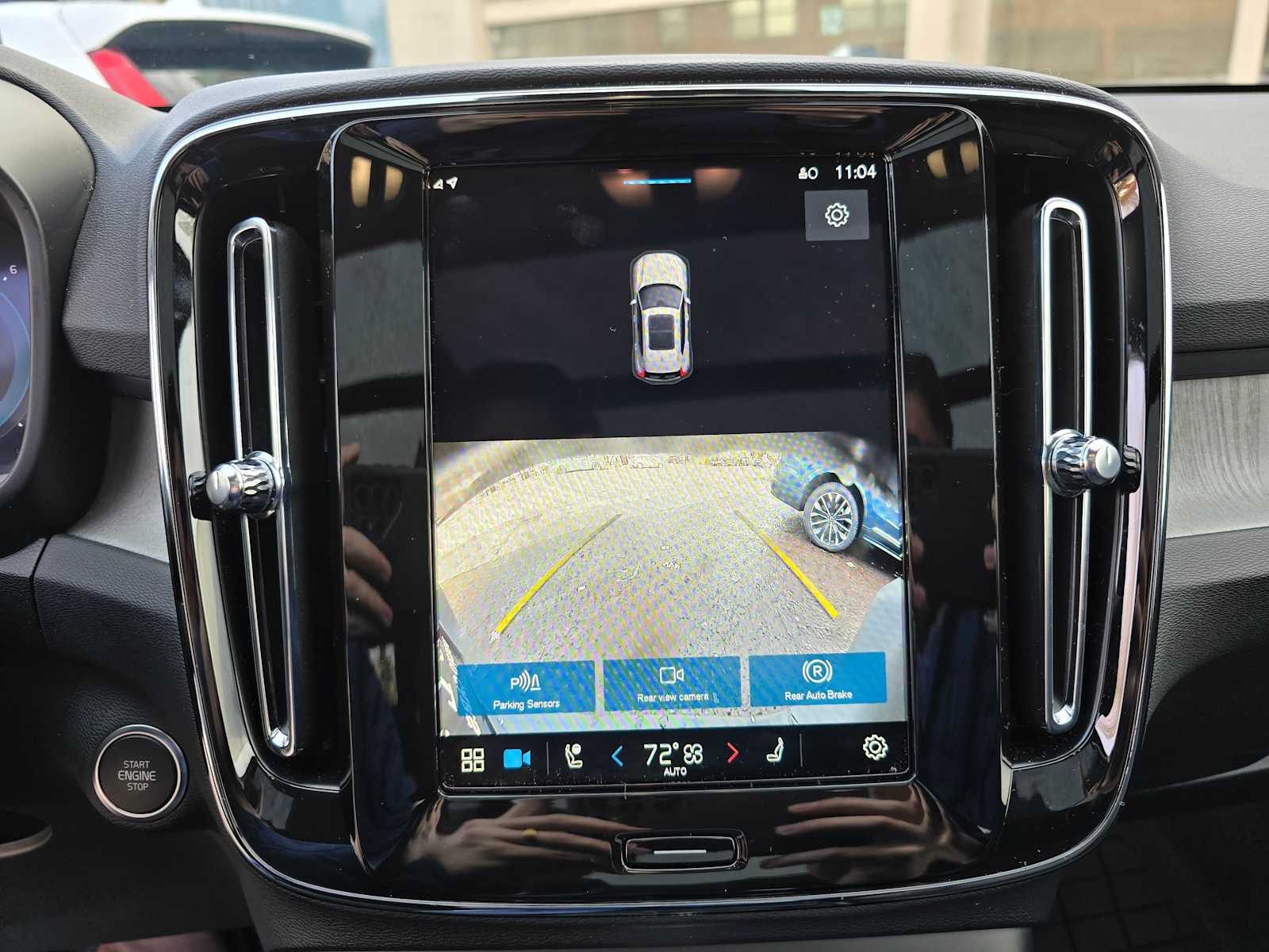 2025 Volvo XC40 Core - Photo 28