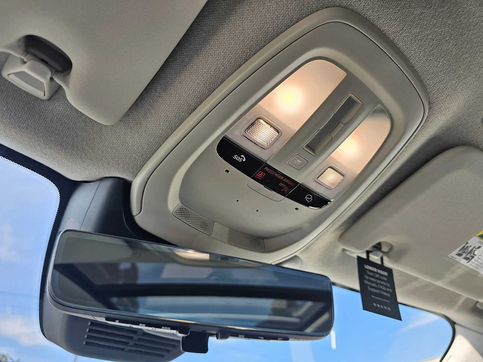 2025 Volvo XC40 Ultra - Photo 25
