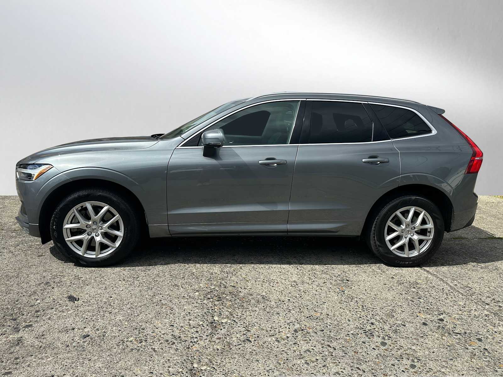 Used 2021 Volvo XC60 Momentum with VIN YV4A22RK4M1770018 for sale in Seattle, WA