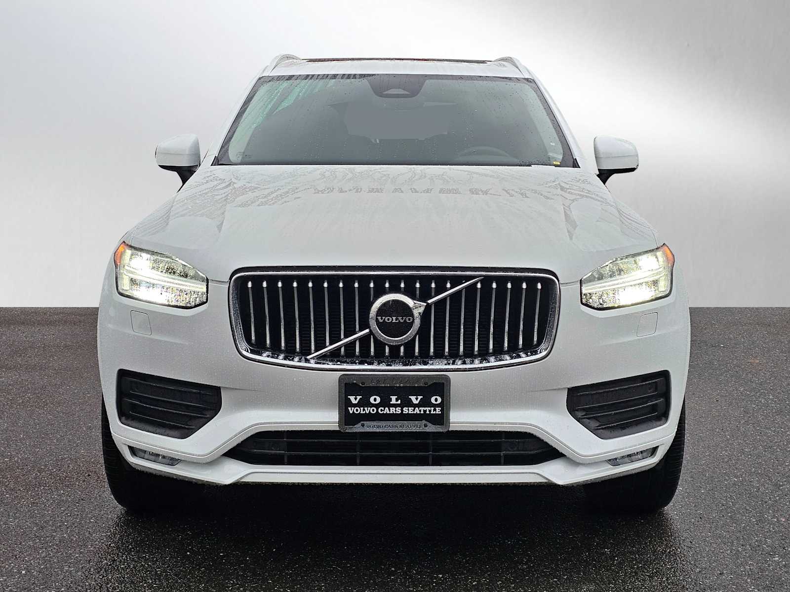 2023 Volvo XC90 B5 AWD Core photo 2