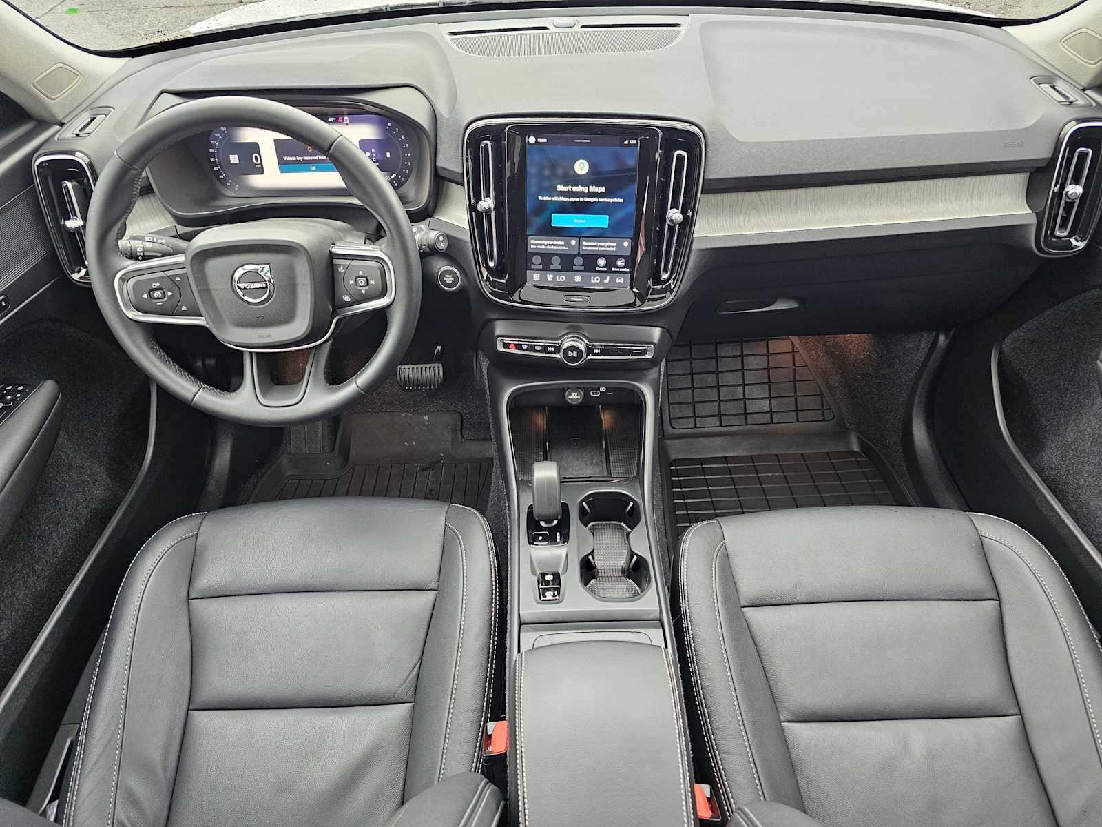 2025 Volvo XC40 Core - Photo 21