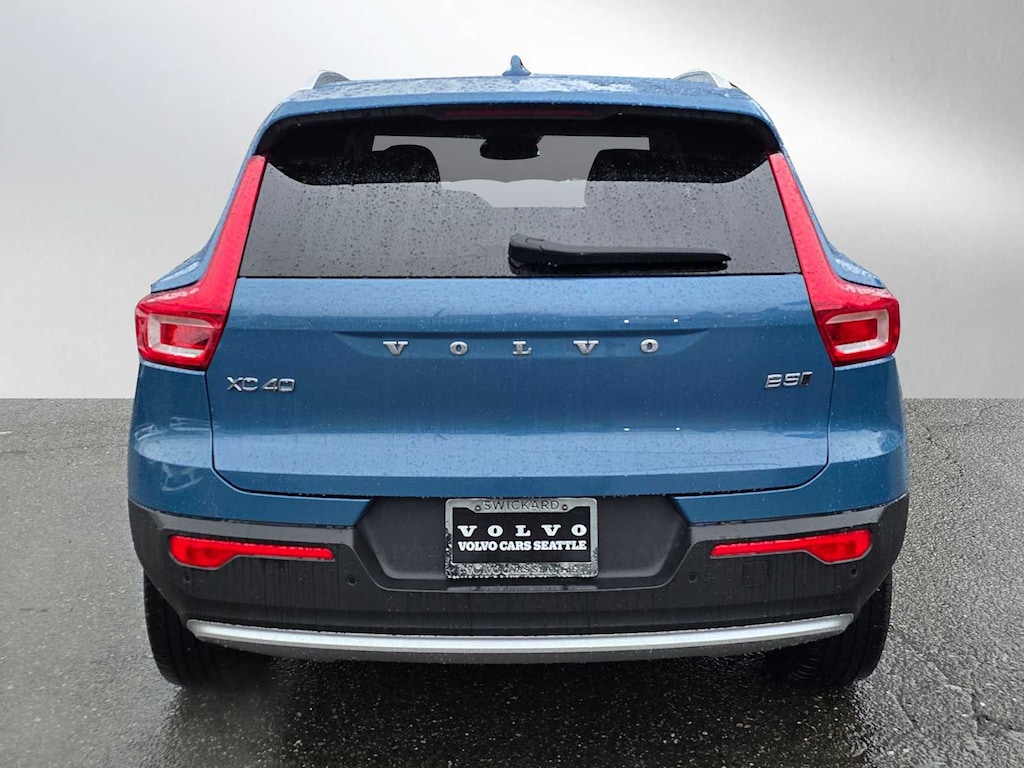 Certified 2025 Volvo XC40 B5 Plus Bright Theme SUV