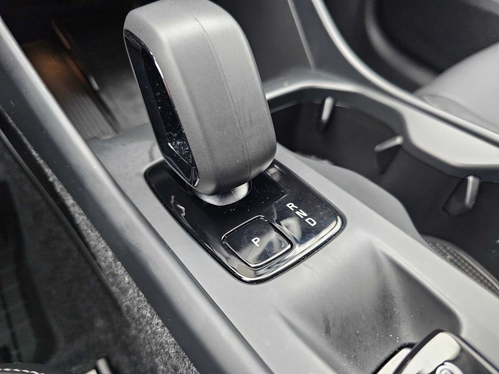 2025 Volvo XC40 Core - Photo 40