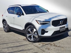 2026 Volvo XC40 B5 Plus AWD SUV