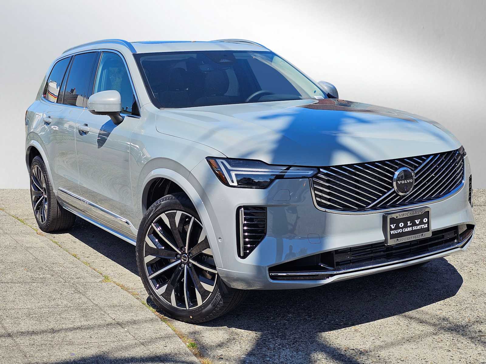 2026 Volvo XC90 T8 Recharge Plus Bright 7-Seat 4WD's photo