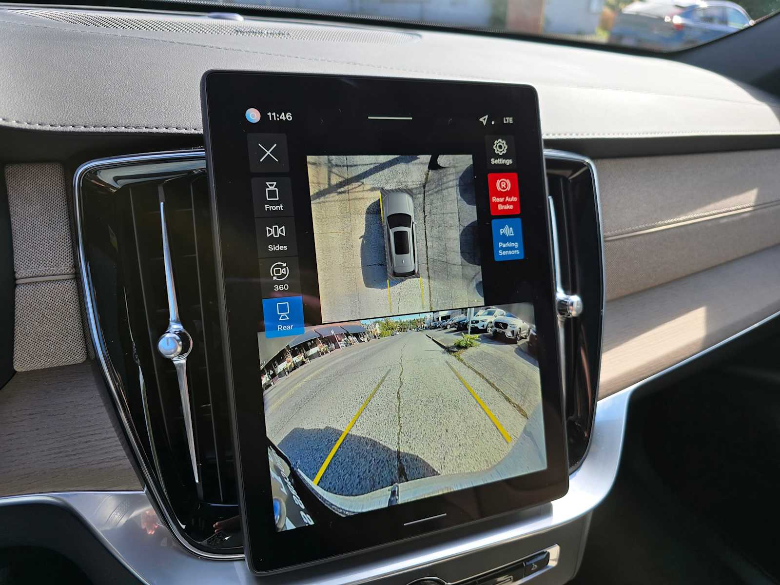 2026 Volvo XC90 Plus - Photo 32