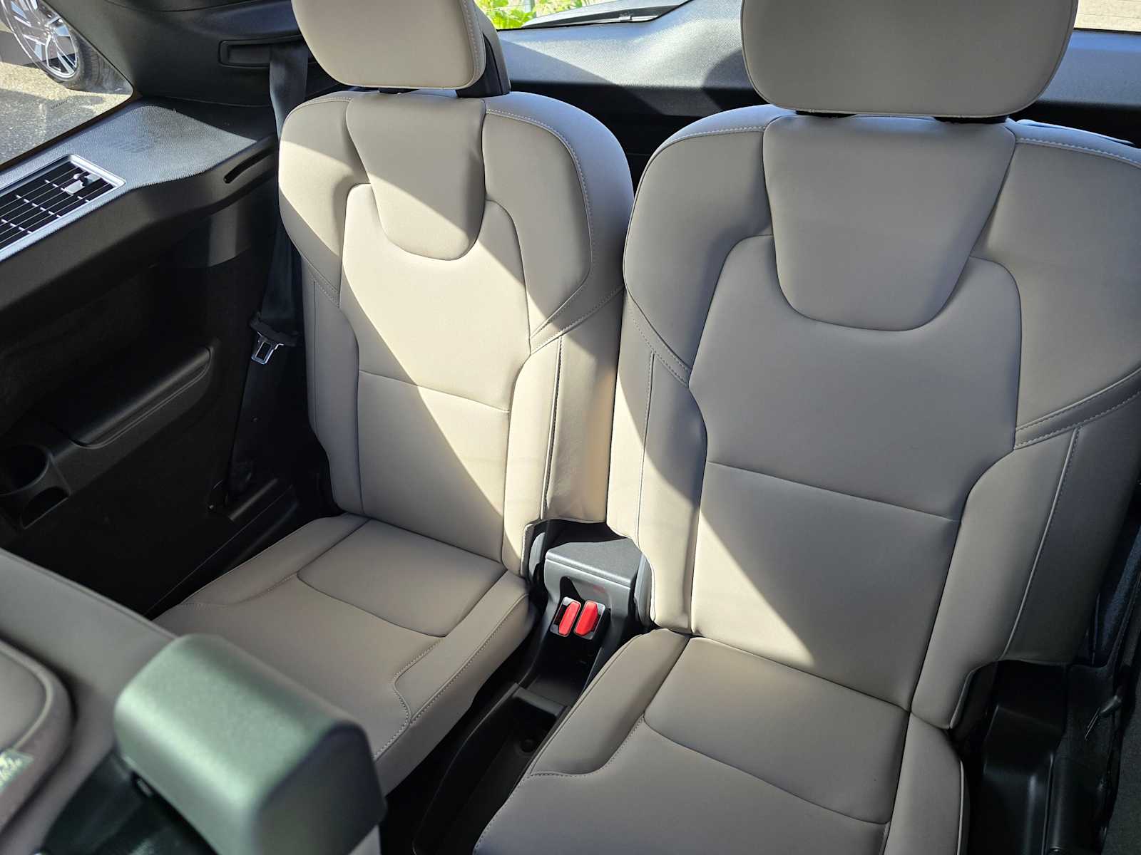 2026 Volvo XC90 Plus - Photo 19