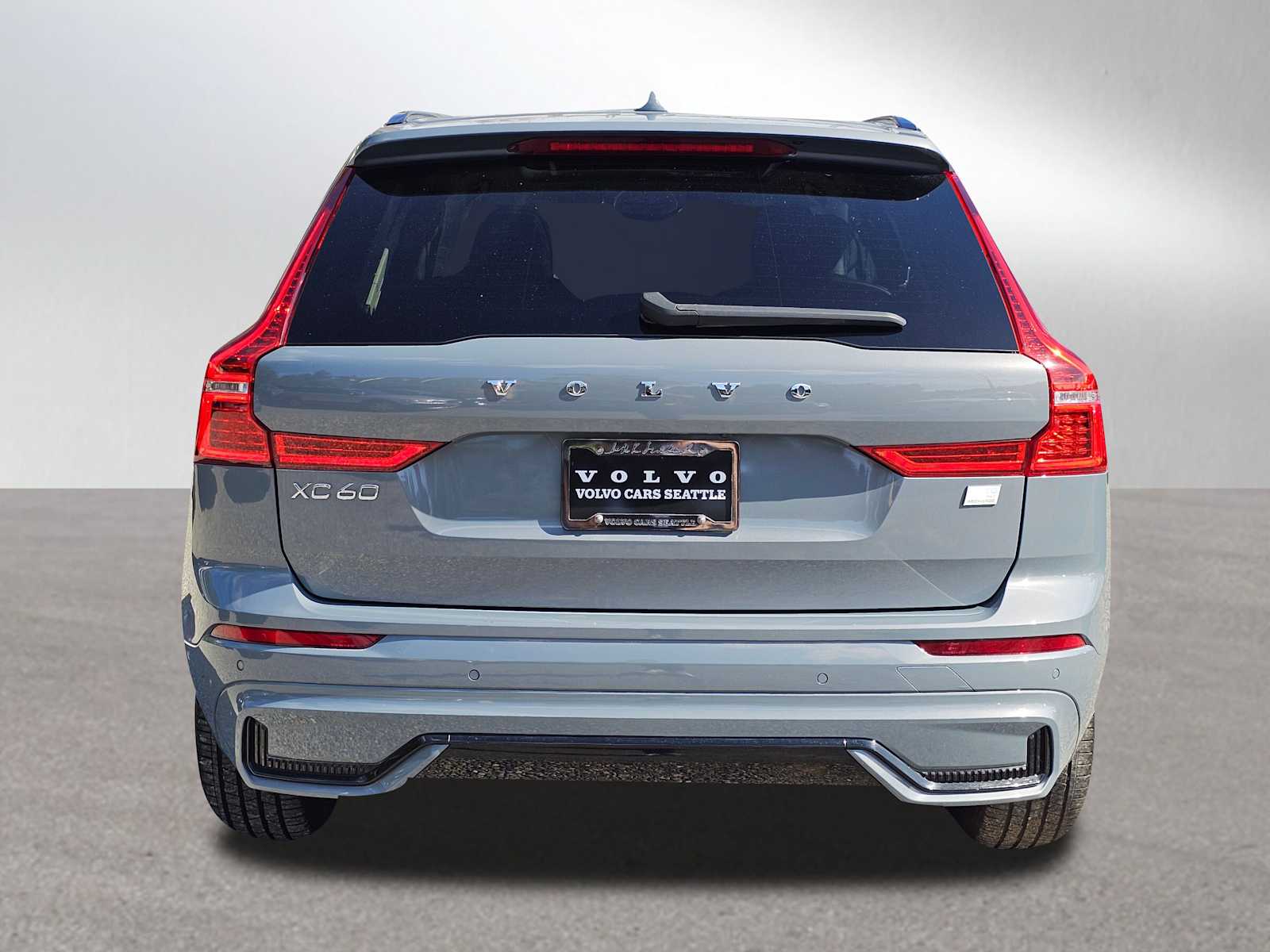 2023 Volvo XC60 Recharge Hybrid Ultimate photo 4