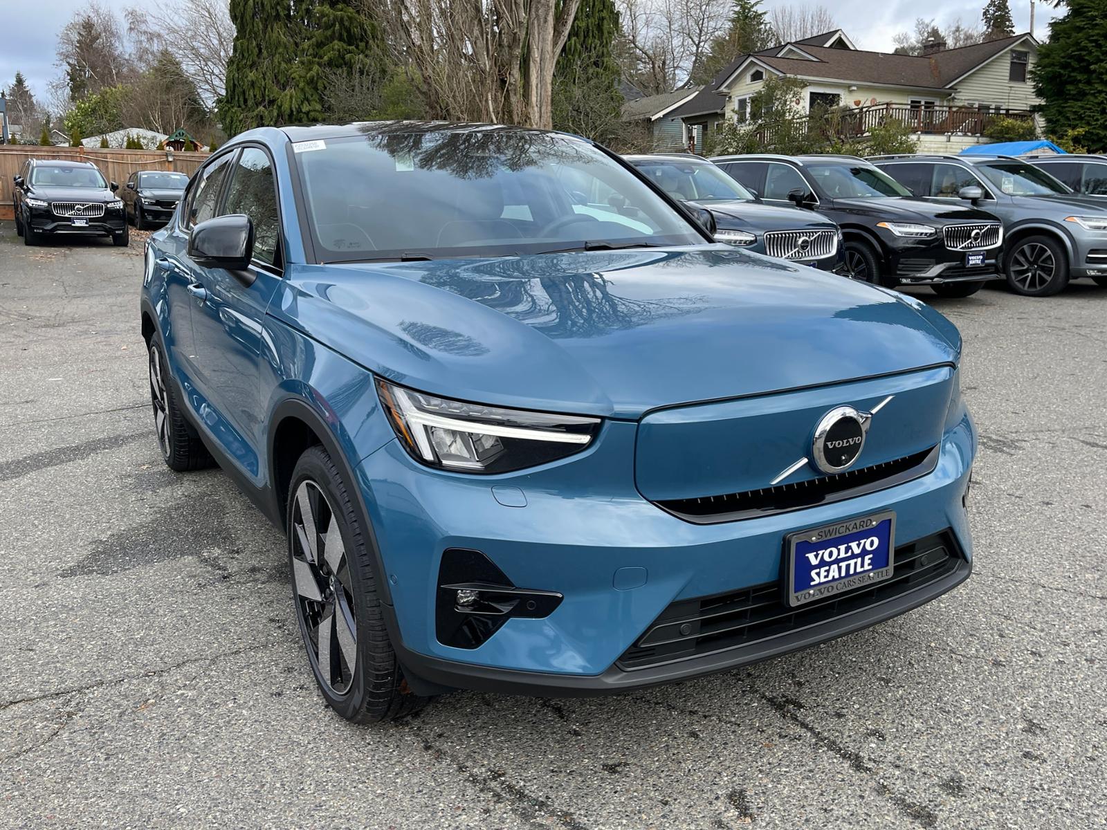 2023 Volvo C40 Recharge Ultimate photo 2