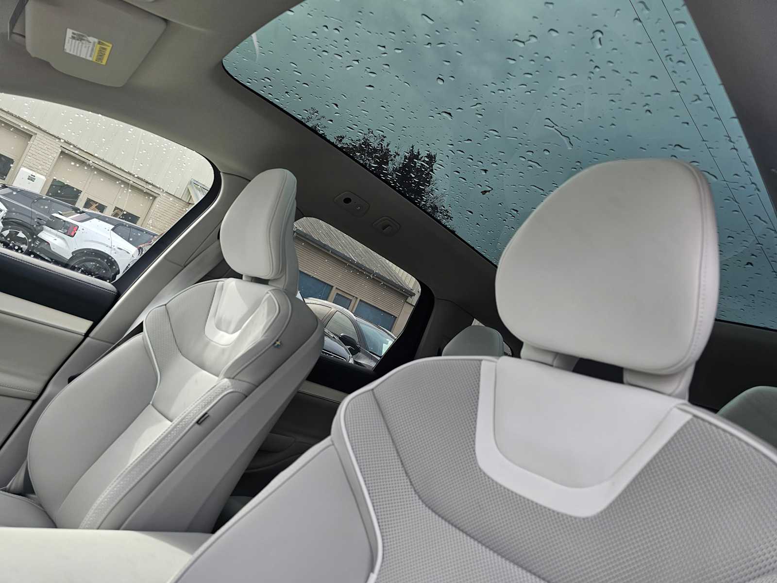 2025 Volvo EX90 Ultra - Photo 25