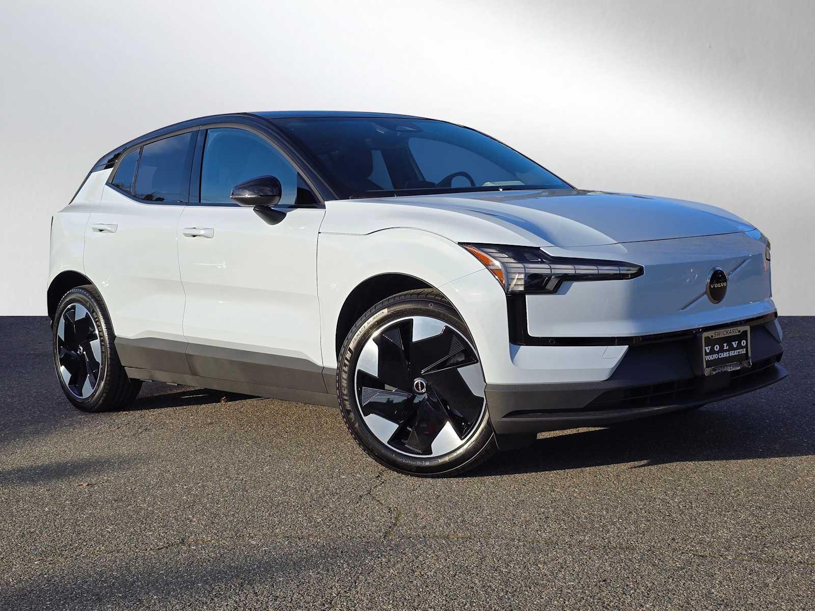 2026 Volvo EX30 Twin Motor Performance Plus's photo