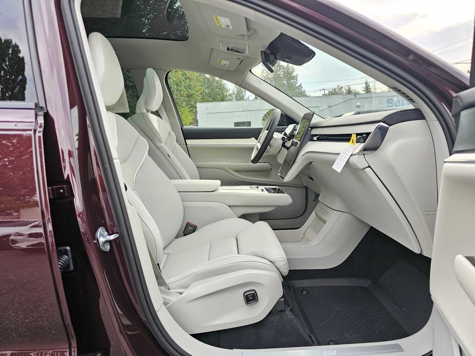 2025 Volvo EX90 Ultra - Photo 10