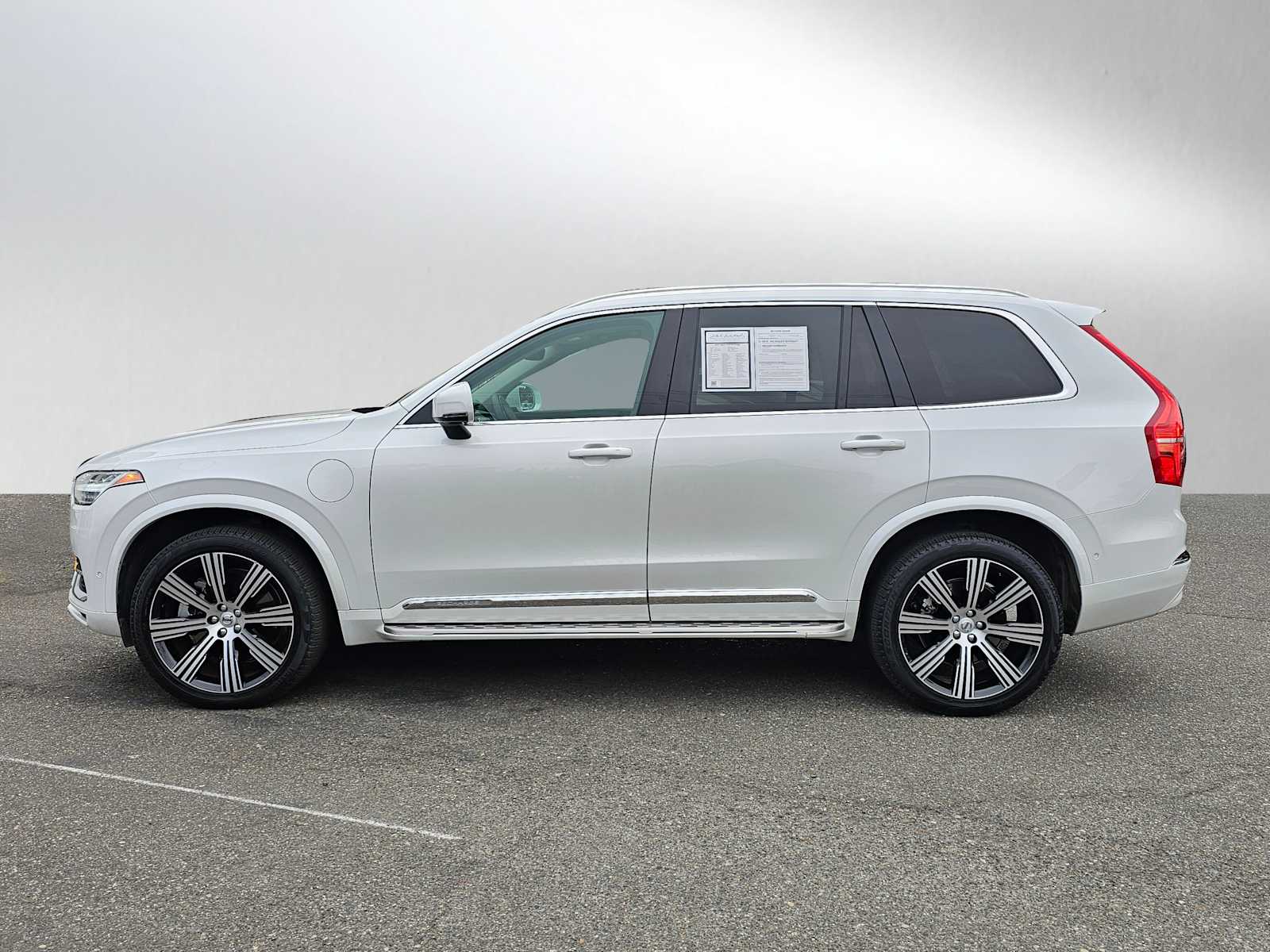 2024 Volvo XC90 Recharge T8 Plus photo 4