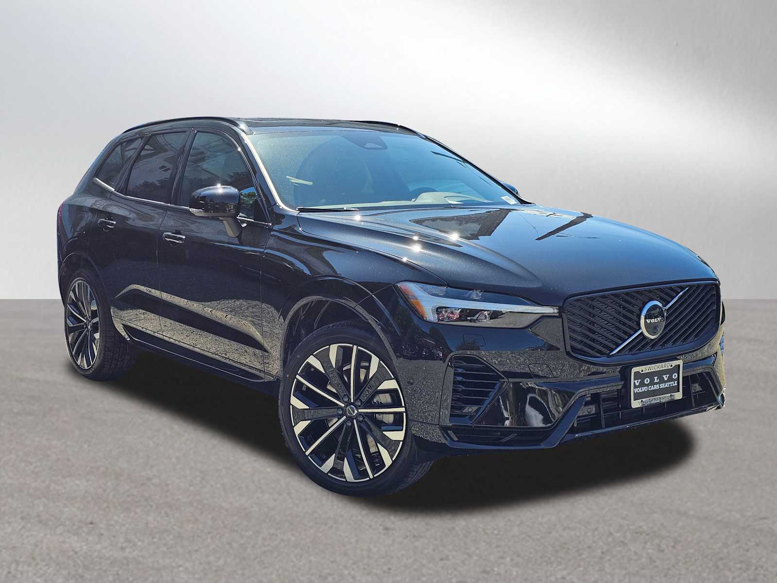 2026 Volvo XC60 T8 Ultra Dark AWD's photo