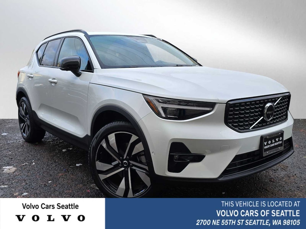 Certified 2024 Volvo XC40 B5 Ultimate Dark SUV