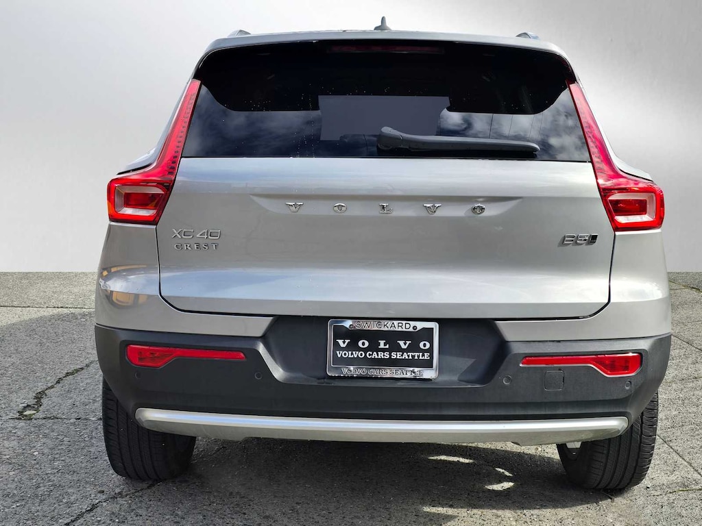 Certified 2023 Volvo XC40 B5 AWD Plus Bright SUV