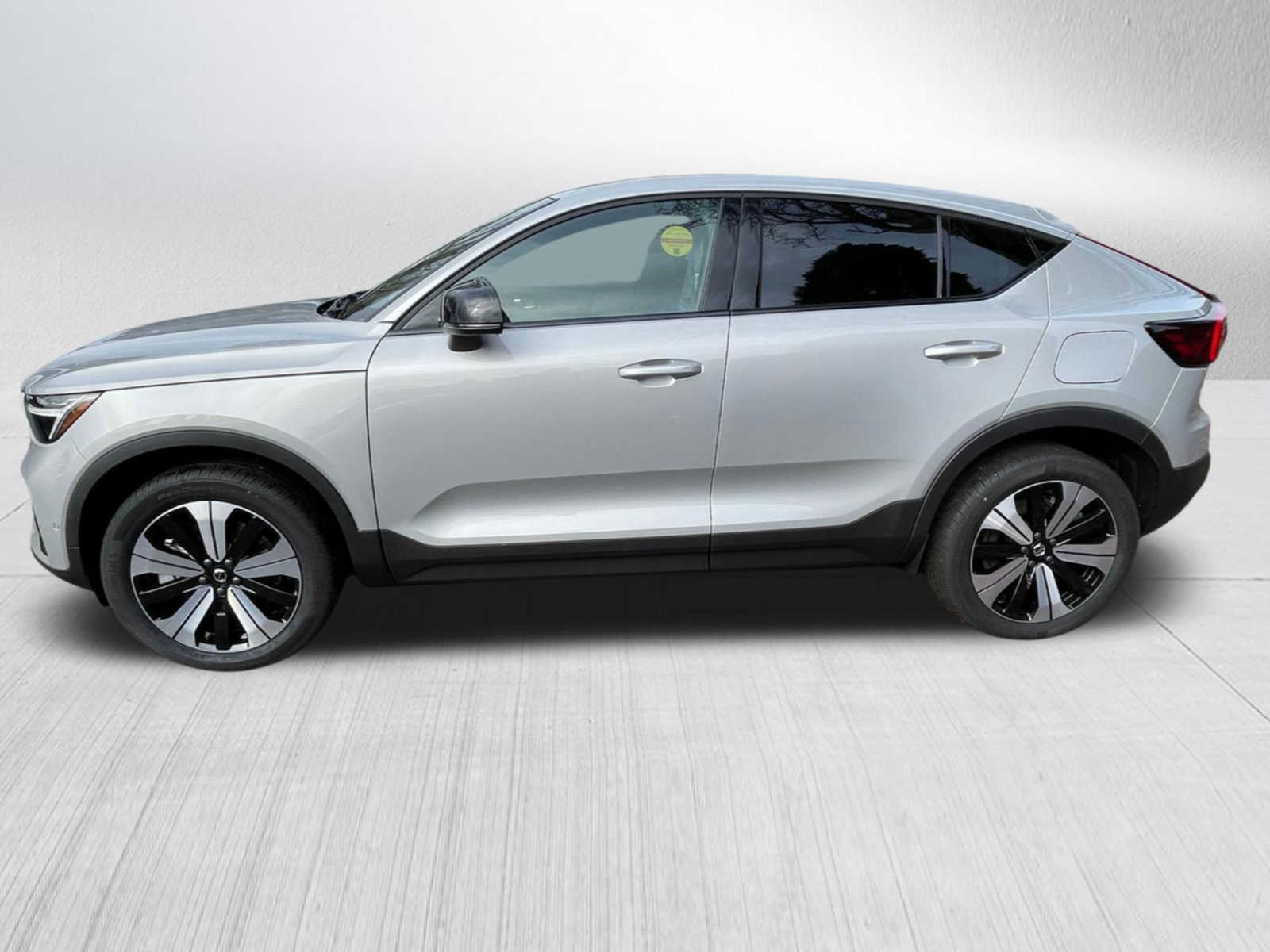 2023 Volvo C40 Recharge Plus photo 2