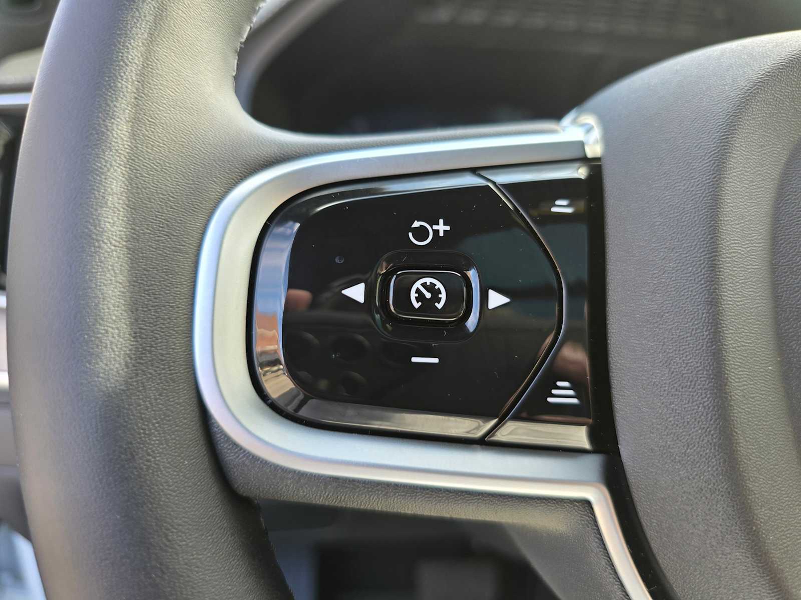 2026 Volvo XC90 Plus - Photo 28