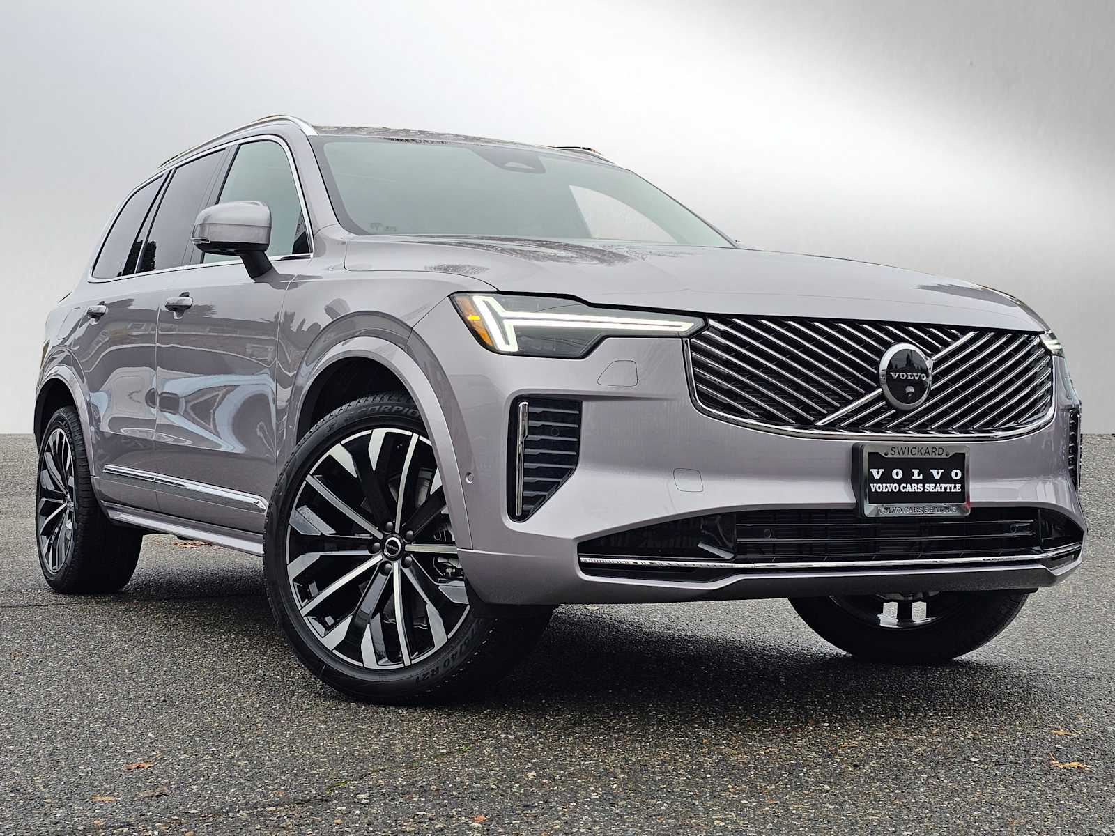 2026 Volvo XC90 Plus's photo