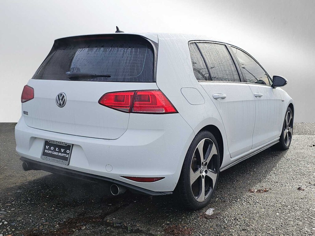 Used 2015 Volkswagen Golf GTI 2.0T SE 4-Door Hatchback