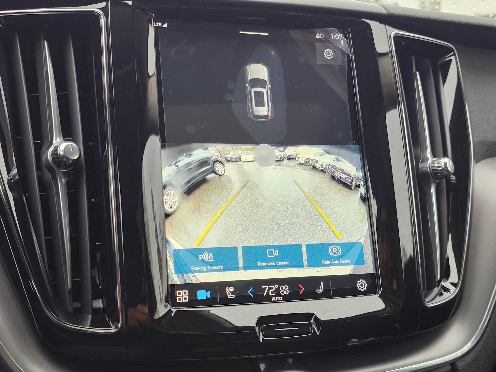 2025 Volvo XC60 Core - Photo 26