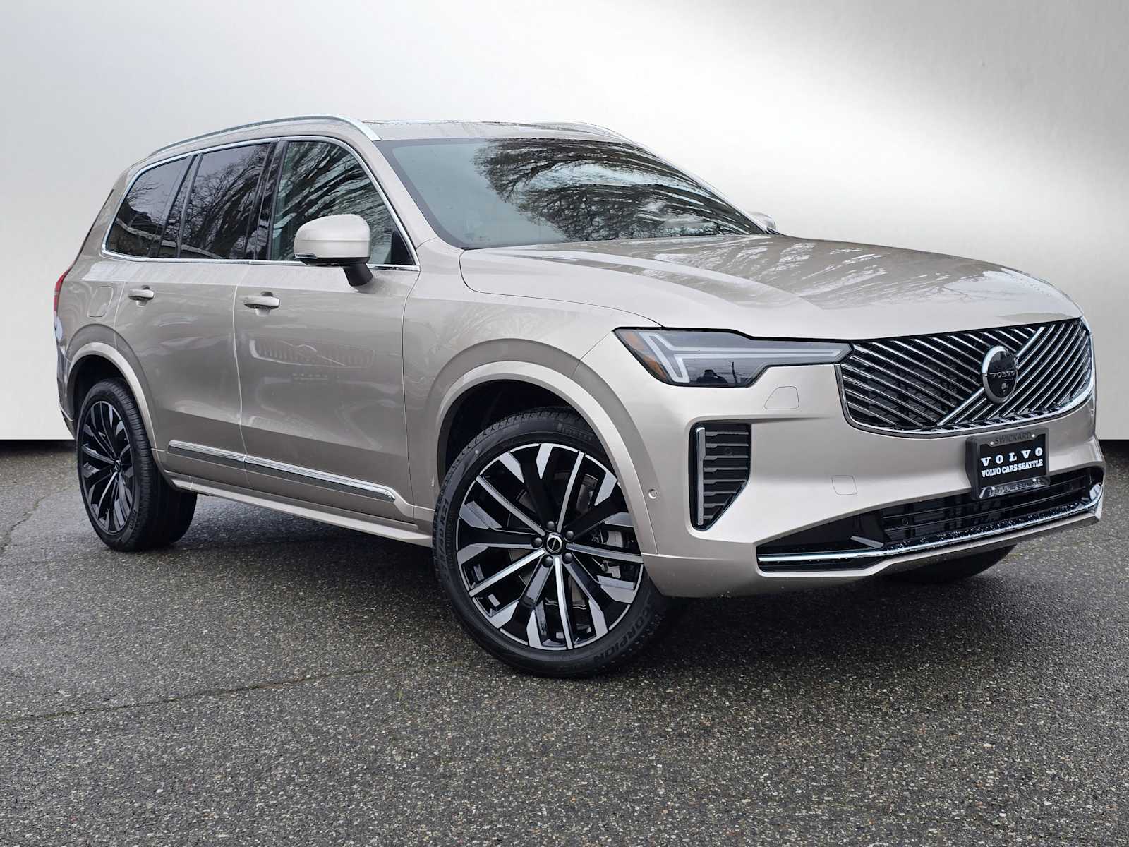 2026 Volvo XC90 B5 Plus Bright 4WD's photo