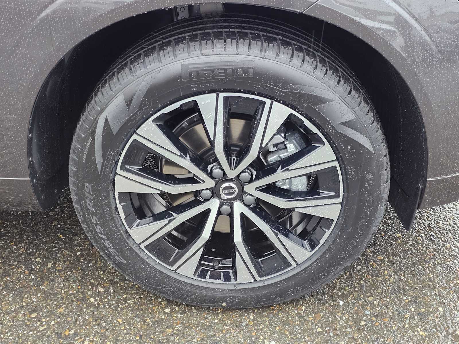 2025 Volvo XC60 Core - Photo 9