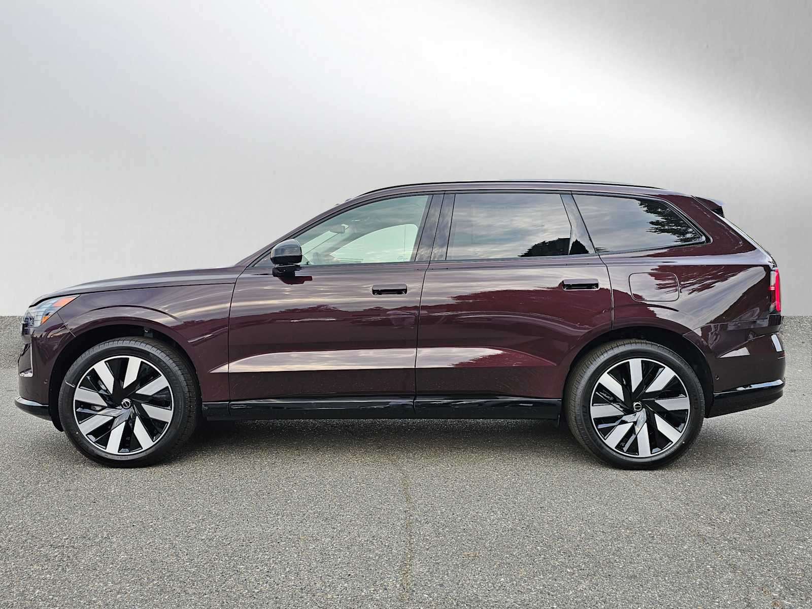 2025 Volvo EX90 Ultra - Photo 4