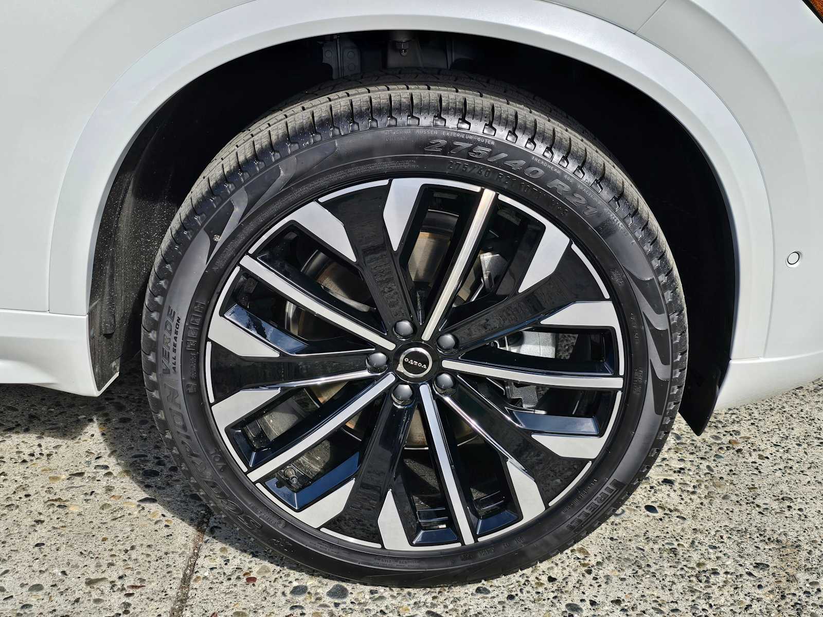 2026 Volvo XC90 Plus - Photo 9
