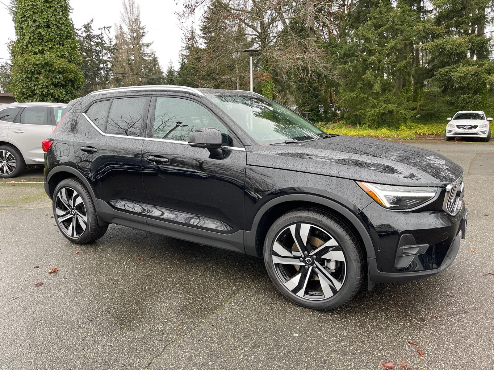 2023 Volvo XC40 Ultimate photo 2
