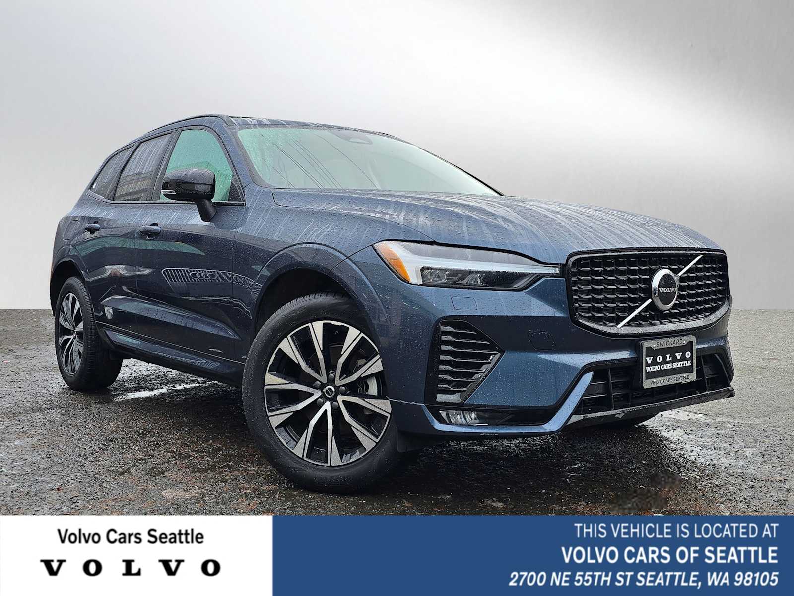 2024 Volvo XC60 Core's photo