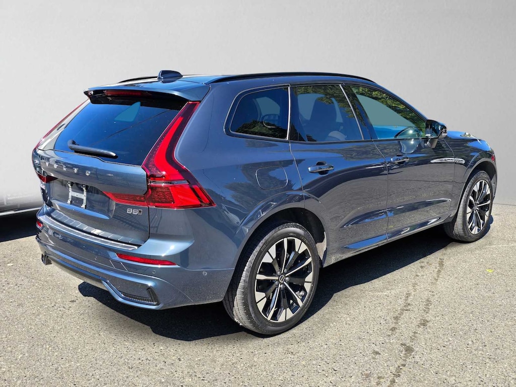 New 2026 Volvo XC60 B5 Plus SUV