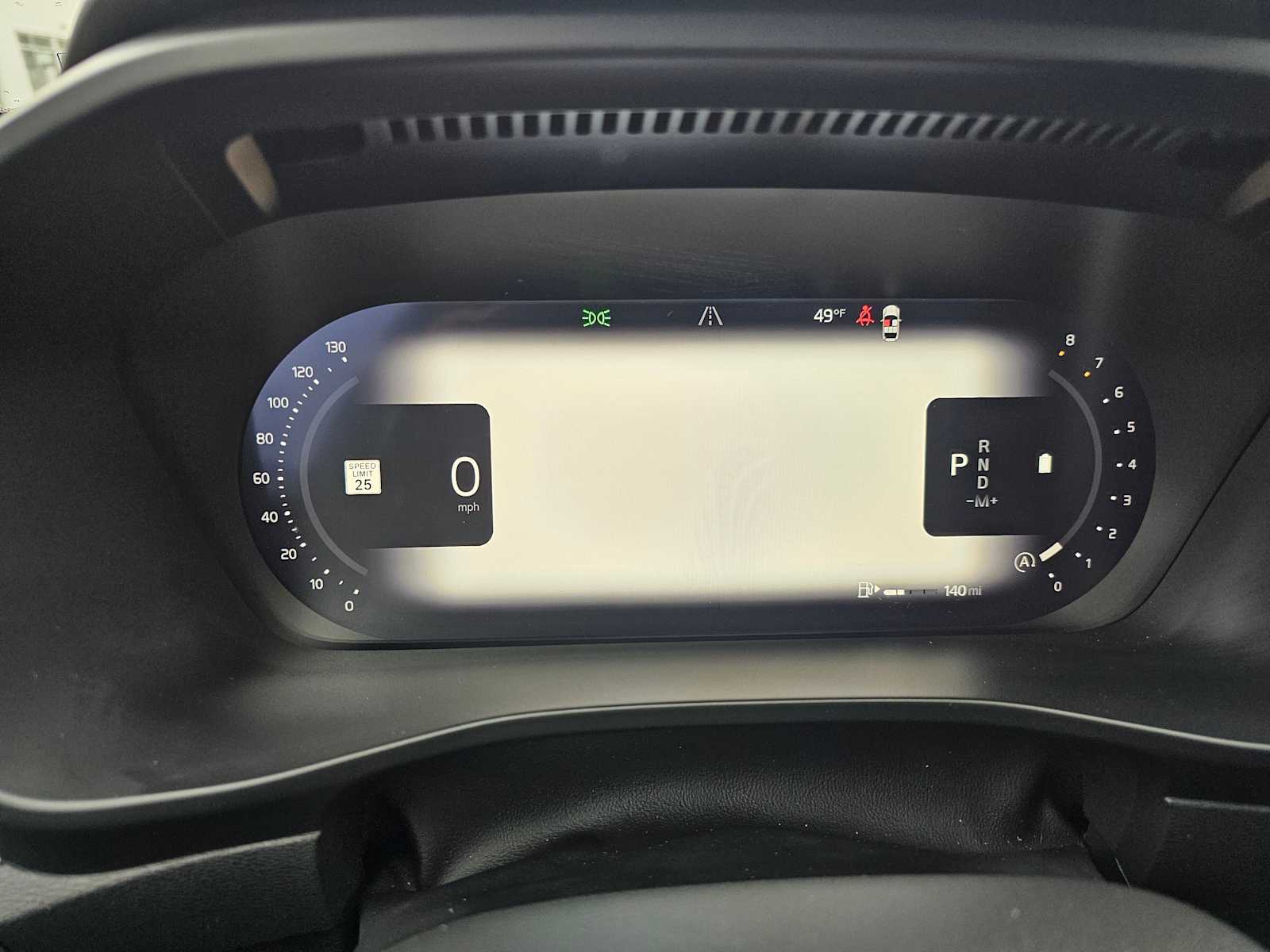 2025 Volvo XC40 Core - Photo 29