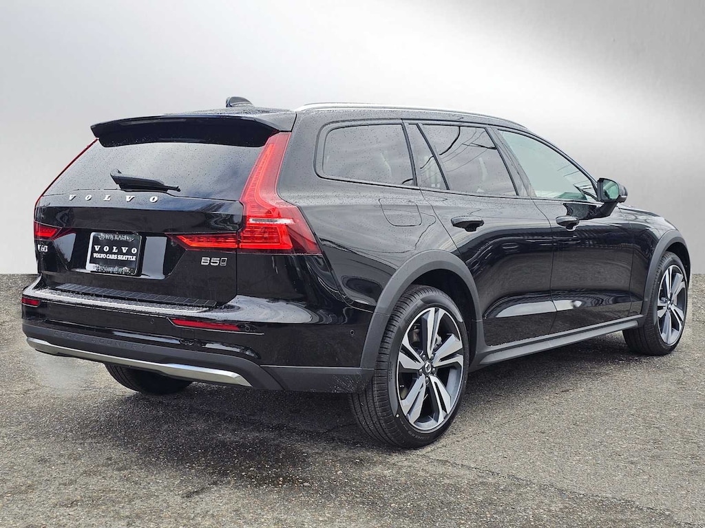 New 2026 Volvo V60 Cross Country B5 Plus Wagon