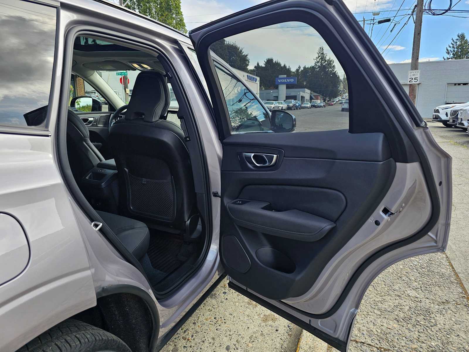 2026 Volvo XC60 Plus - Photo 13