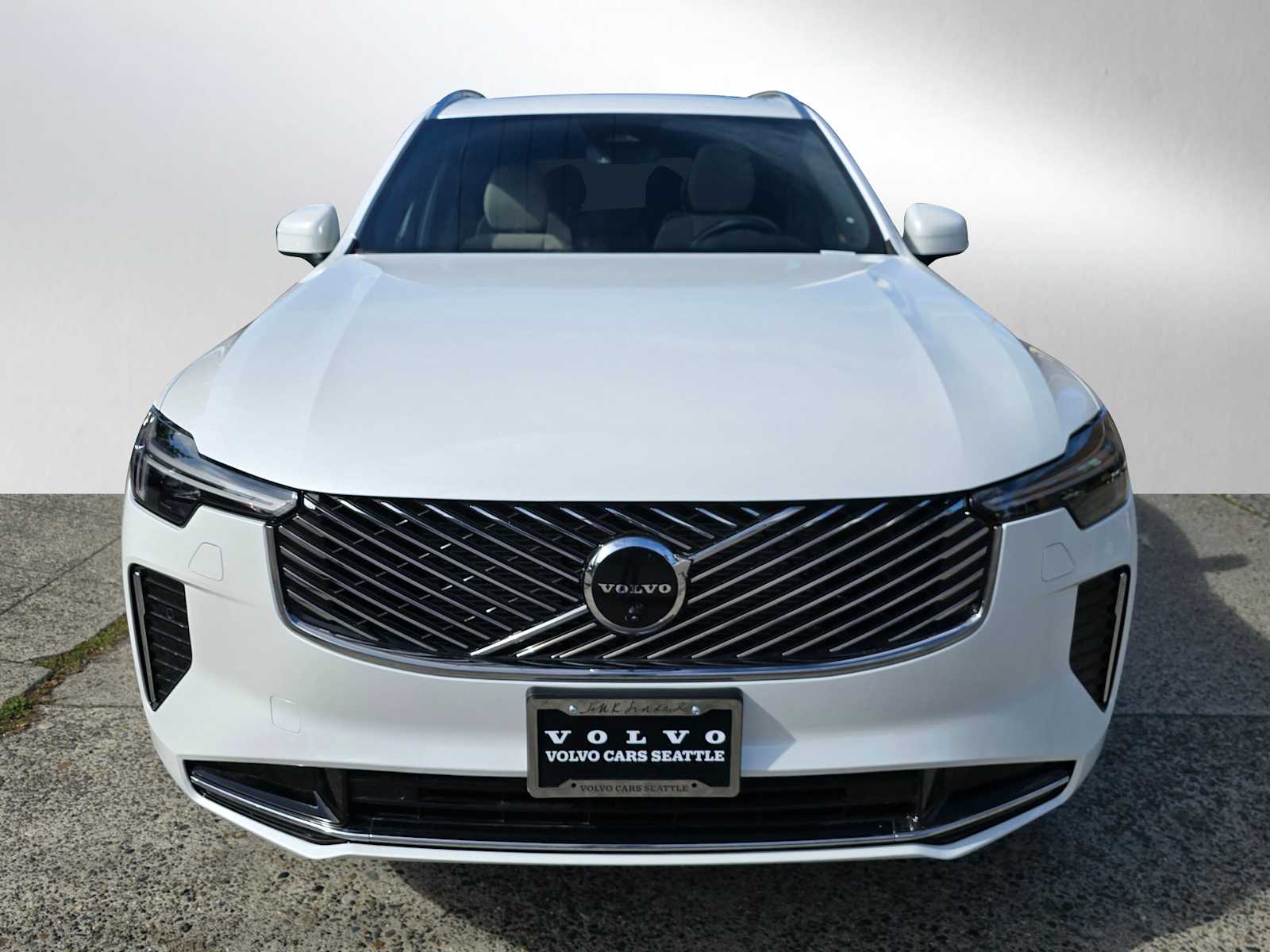 2026 Volvo XC90 Plus - Photo 8