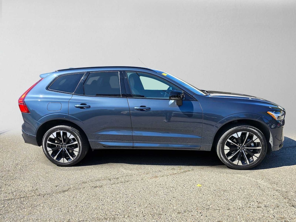 New 2026 Volvo XC60 B5 Plus SUV