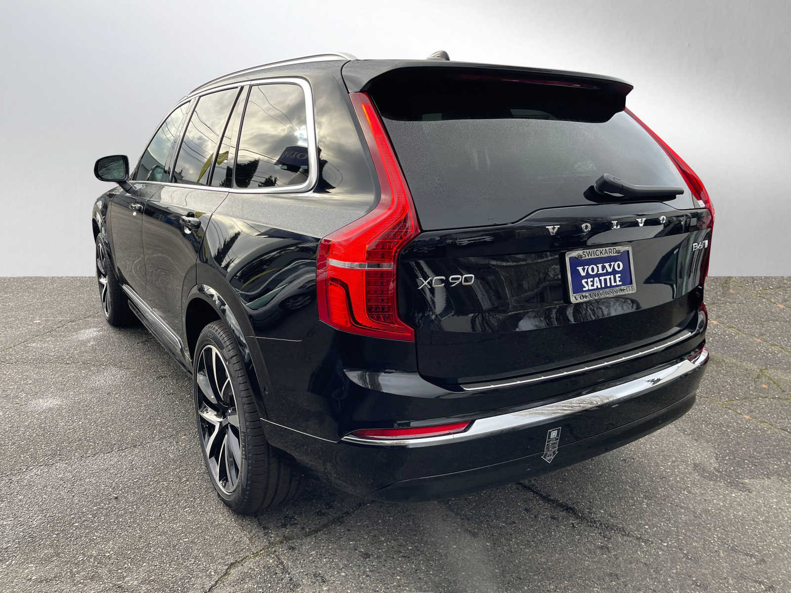 2023 Volvo XC90 AWD Plus photo 3