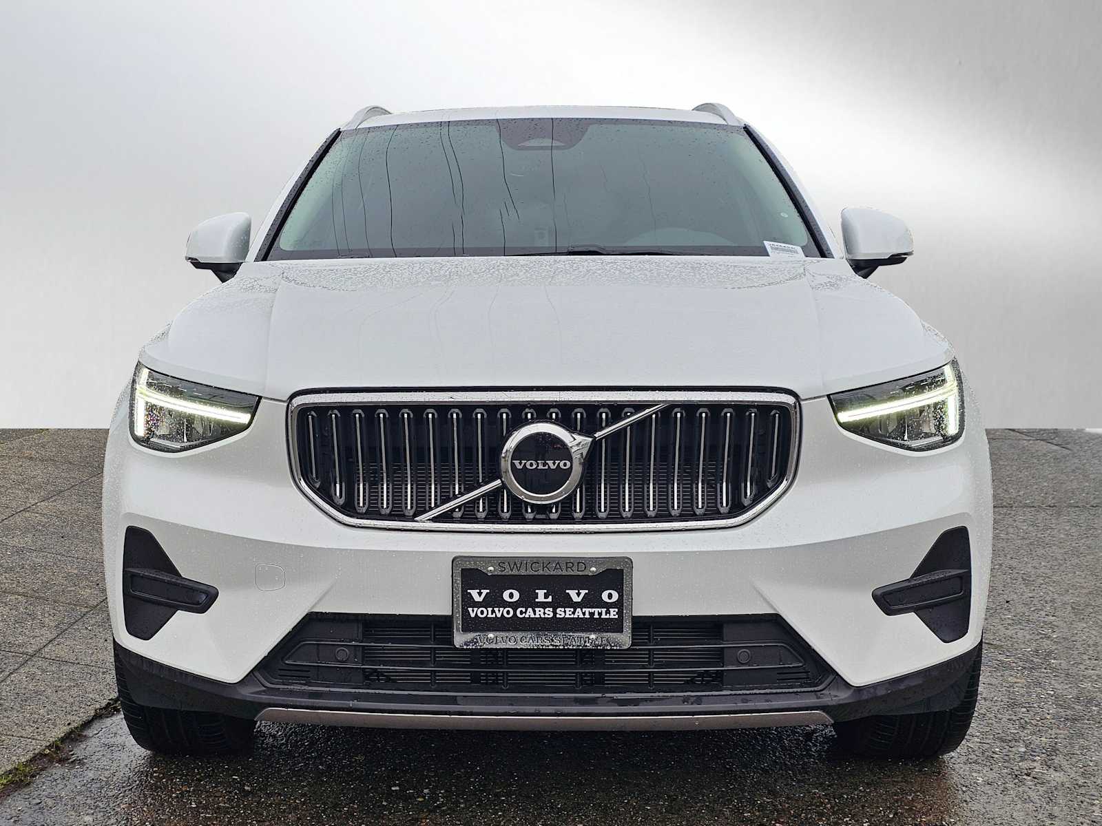 2025 Volvo XC40 Core - Photo 8