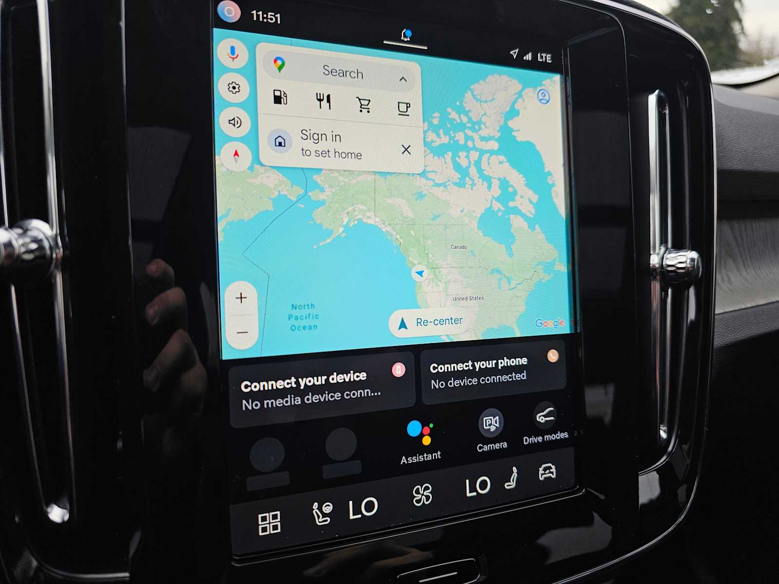 2025 Volvo XC40 Core - Photo 31