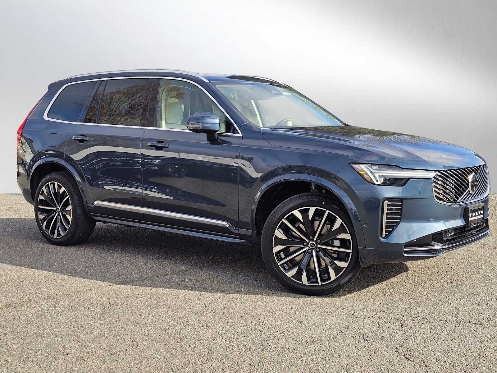 2026 Volvo XC90 B6 Ultra Bright 7-Seater 4WD's photo