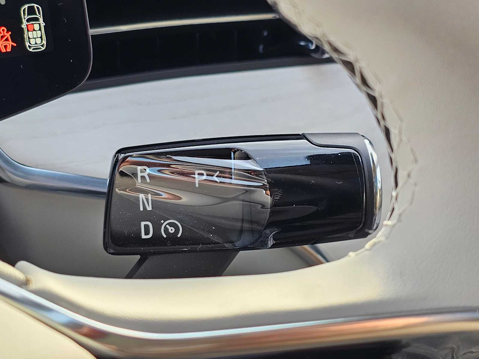 2025 Volvo EX90 Plus - Photo 21