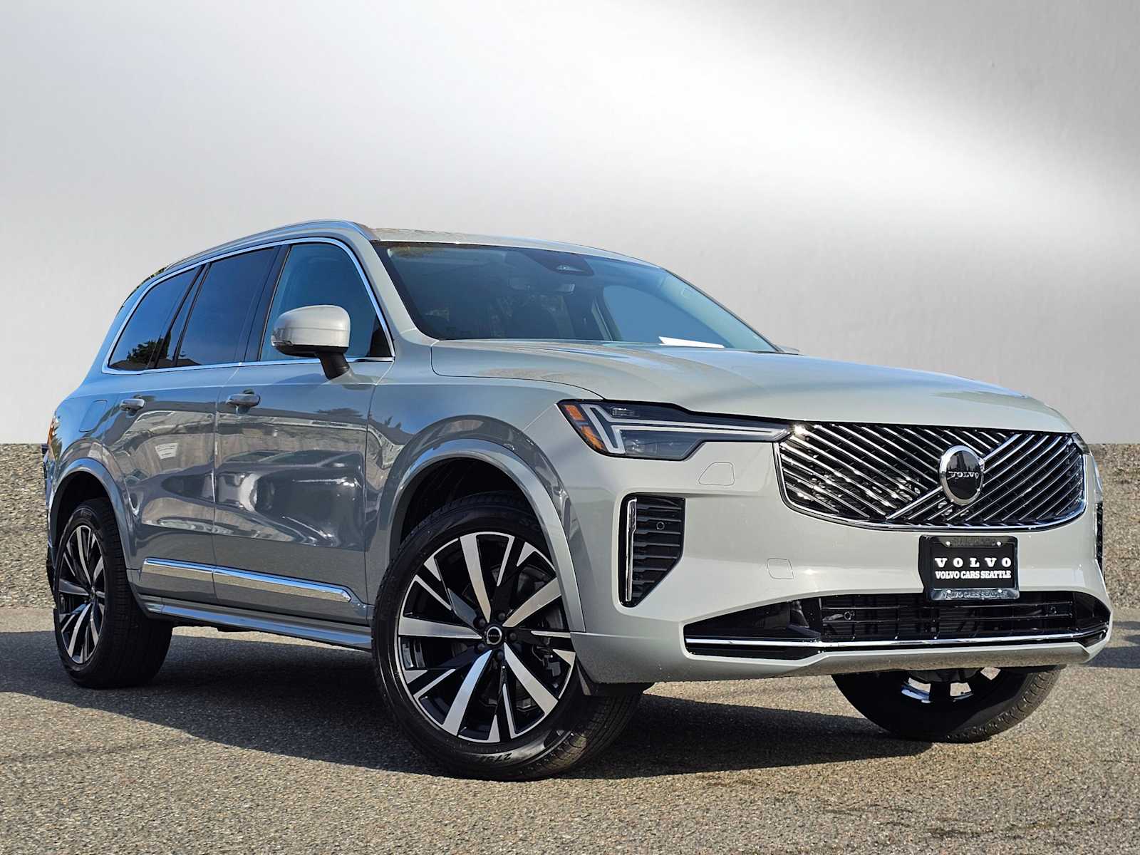 2026 Volvo XC90 B5 Core Bright 4WD's photo