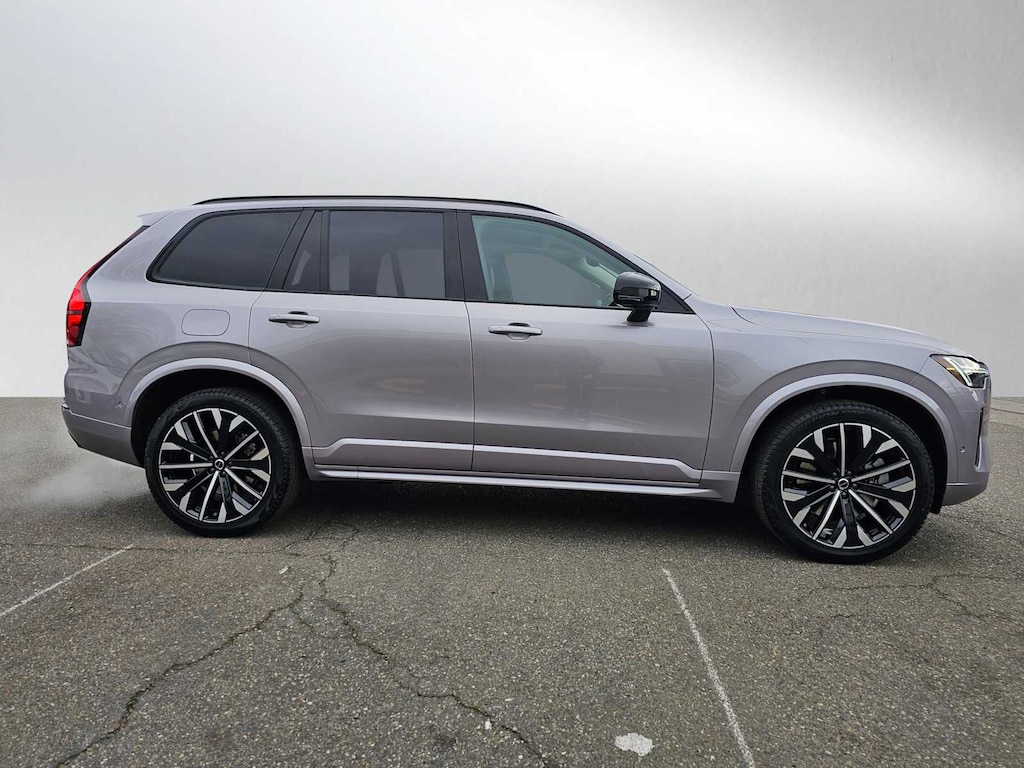 New 2026 Volvo XC90 plug-in hybrid T8 Ultra Dark Theme 7-Seater SUV