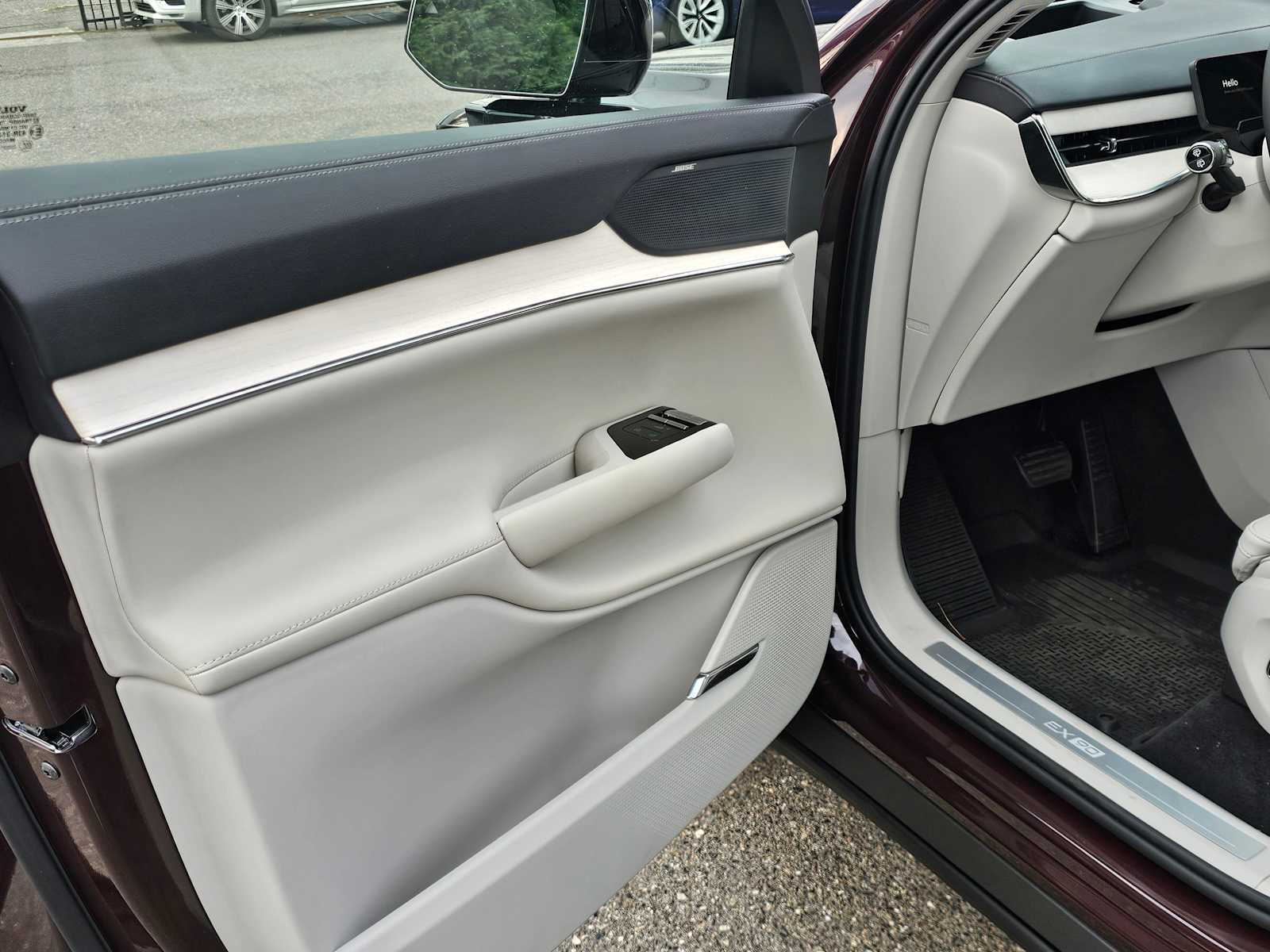 2025 Volvo EX90 Ultra - Photo 20