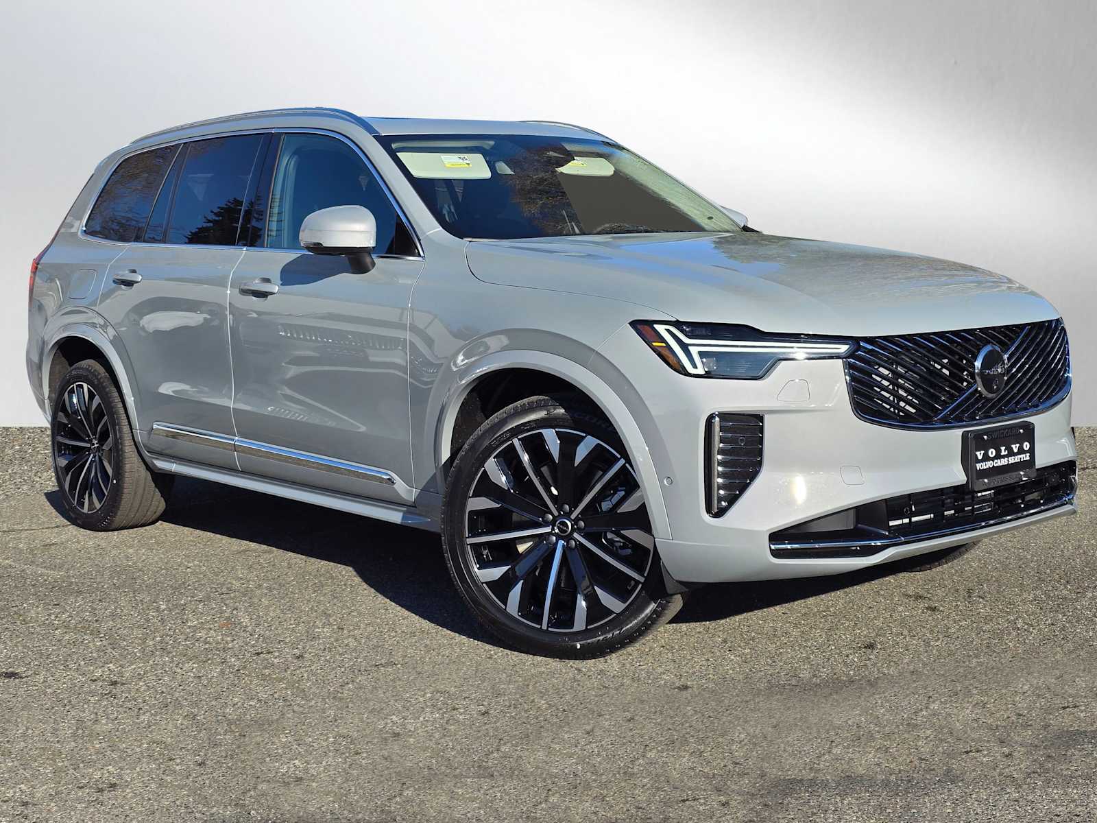 2026 Volvo XC90 T8 Recharge Plus Bright 7-Seat 4WD's photo
