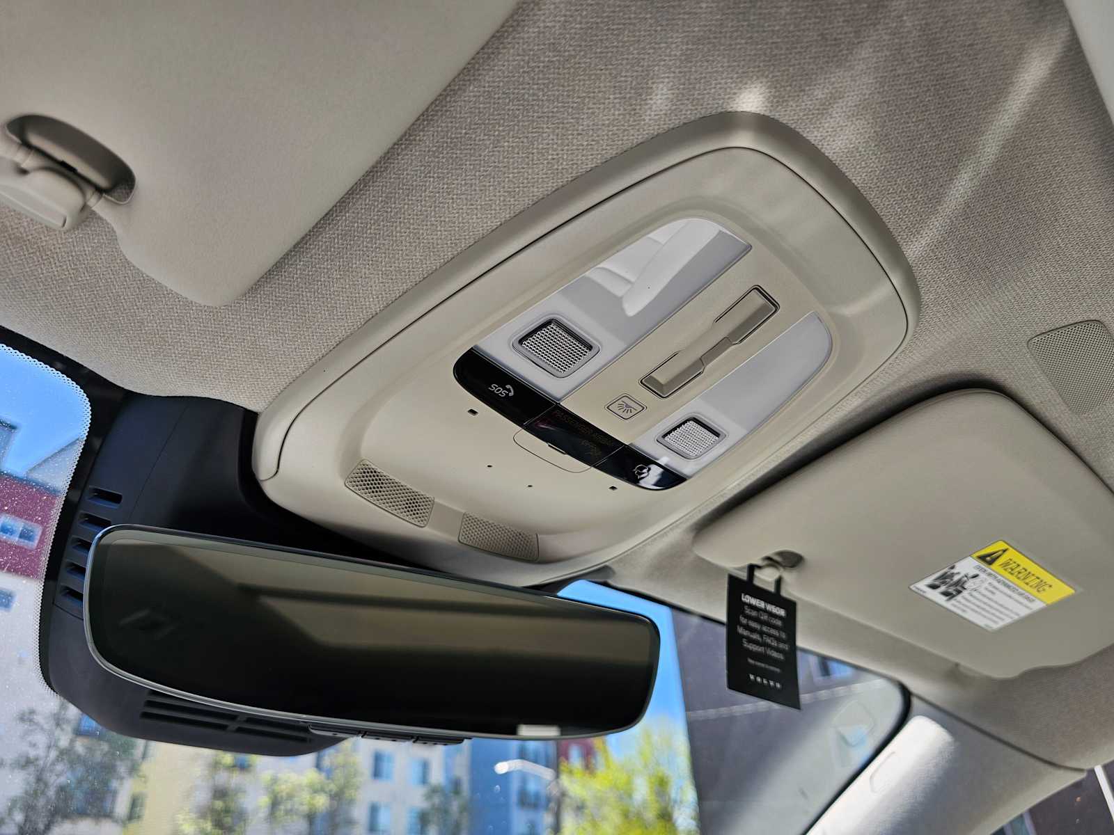2025 Volvo XC40 Ultra - Photo 28