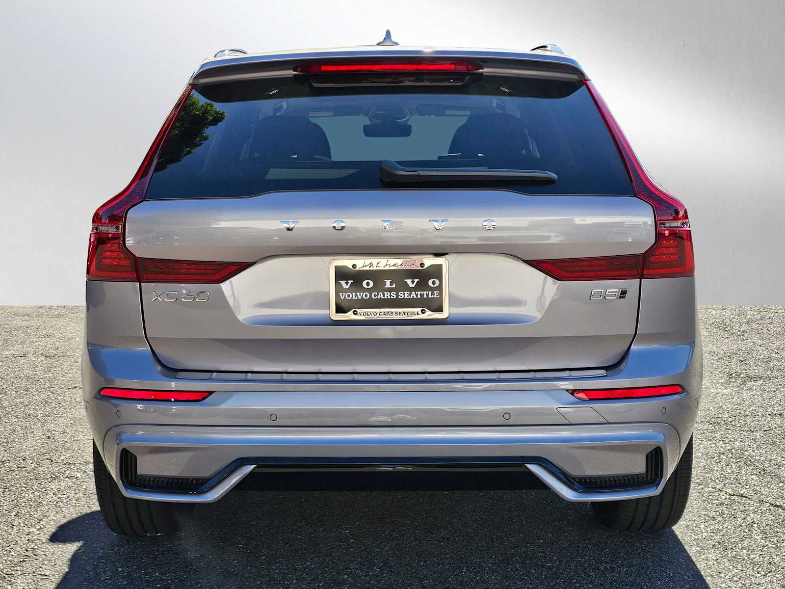2026 Volvo XC60 B5 Plus photo 4