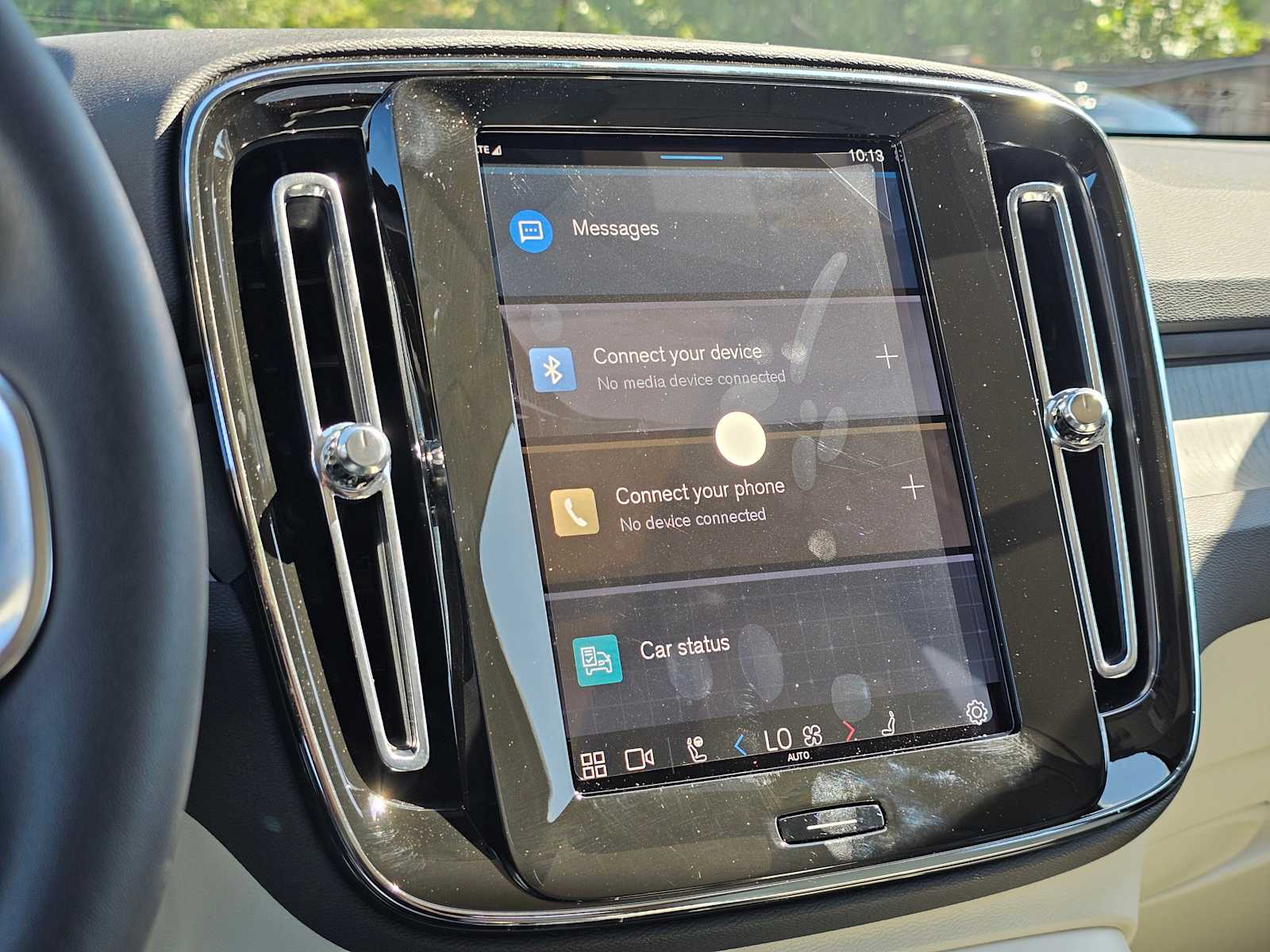 2025 Volvo XC40 Plus - Photo 22