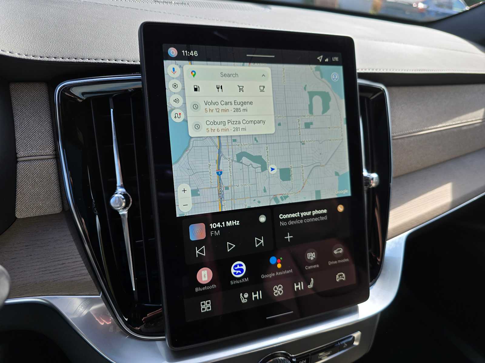 2026 Volvo XC90 Plus - Photo 30